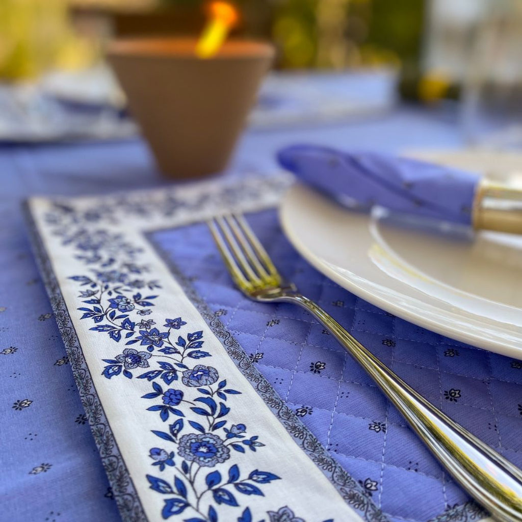 Gestepptes Tischset Calisson Apropos-Provence | blau